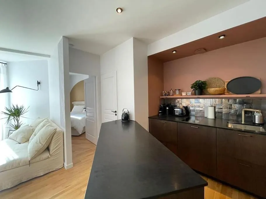 Apartment Marais - Bright One-bedroom Decorated With Taste Paris